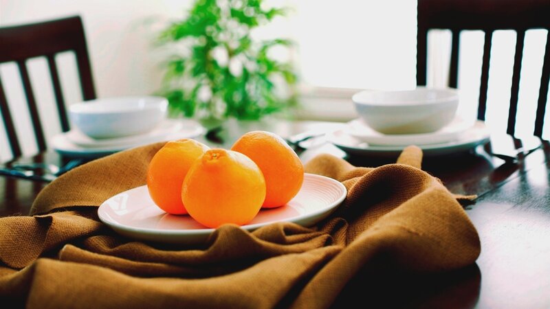 Oranges on a Plate