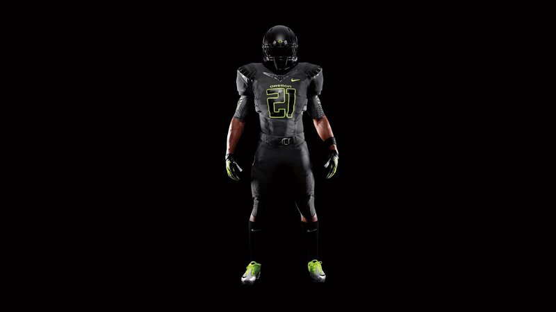 Oregon football uniform