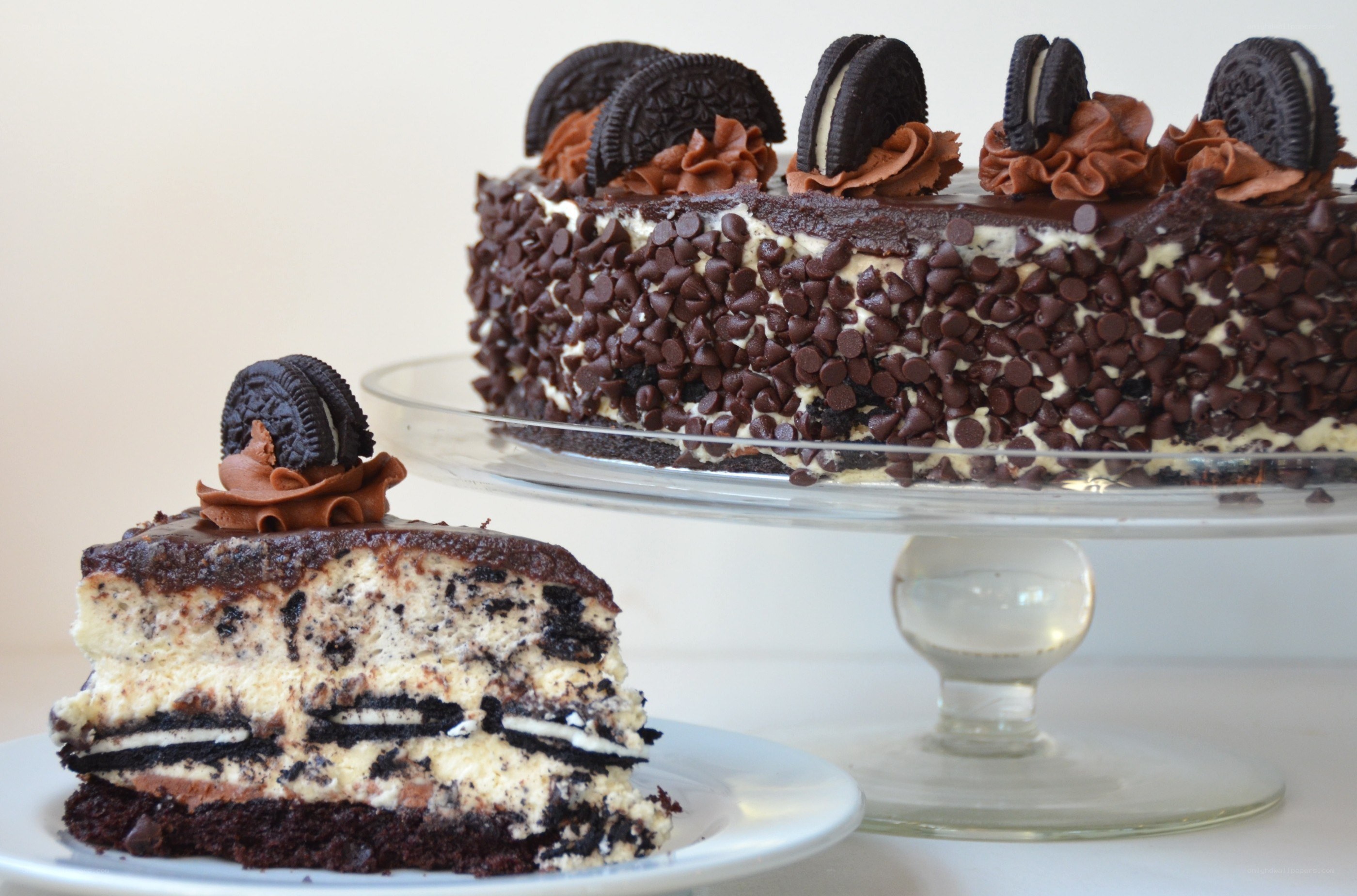 Oreo chocolate cake slice