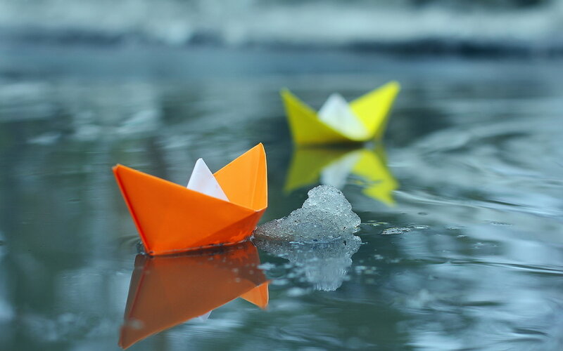 Origami Boats on Water — Orange, Calm