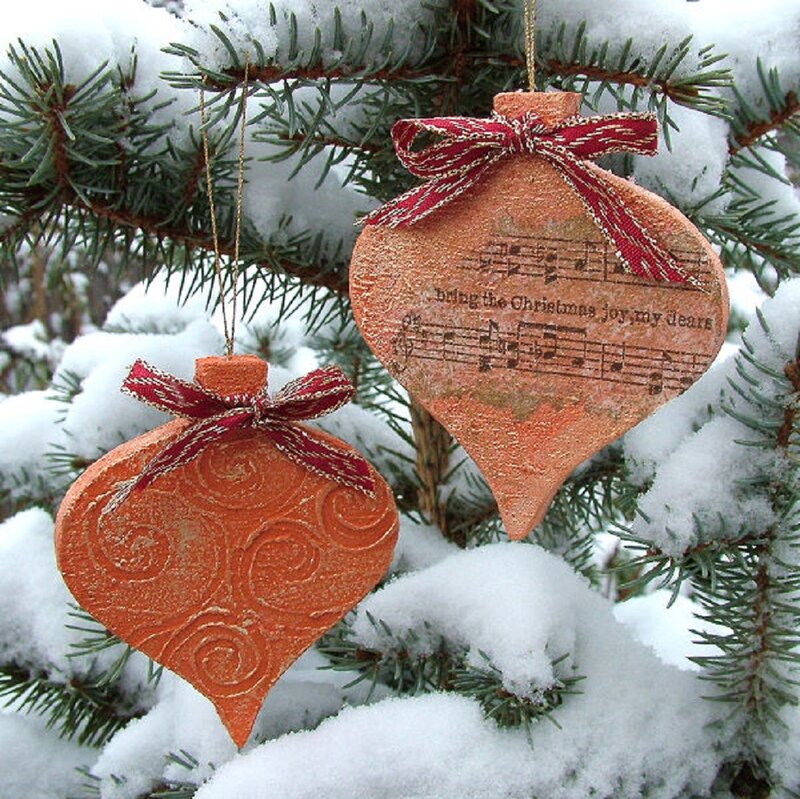 Ornaments on Pine Branch — Orange
