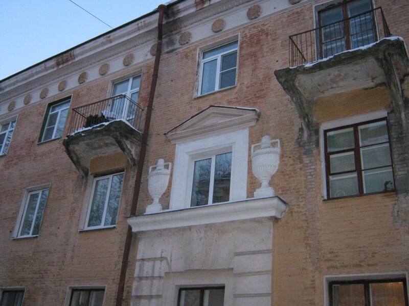 Ornate Brick Building — Brown, Dull