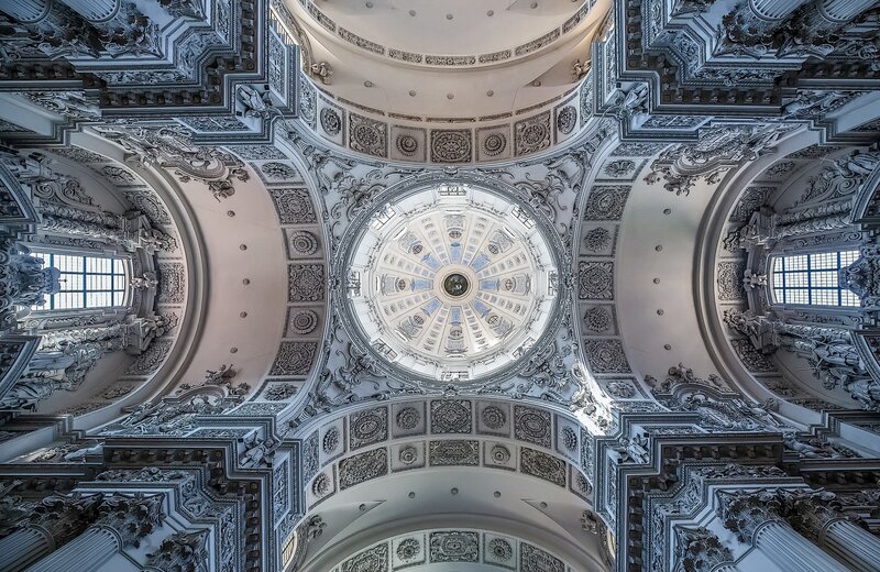 Ornate Cathedral Ceiling — White, Grand