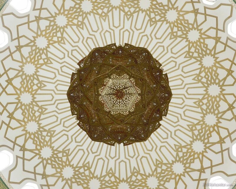 ornate ceiling chandelier