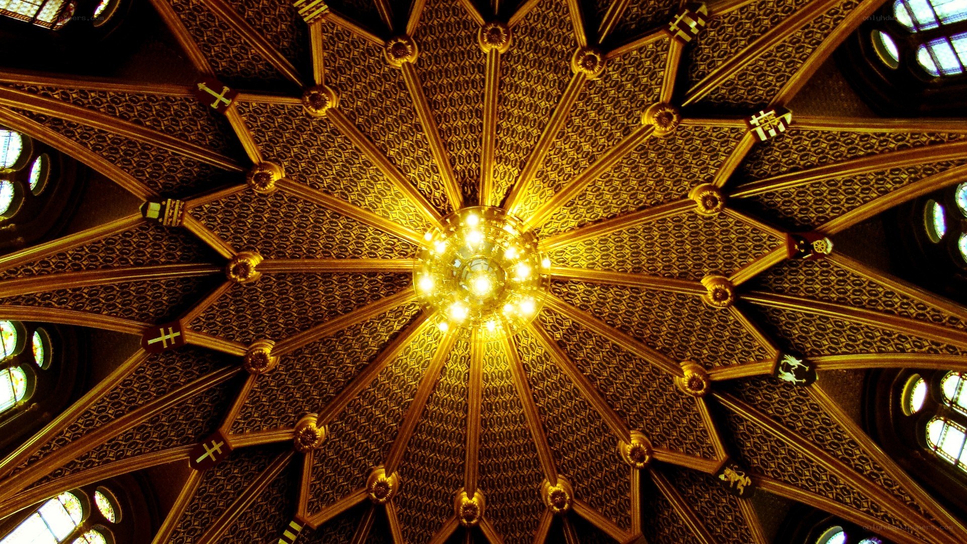 ornate ceiling with chandelier