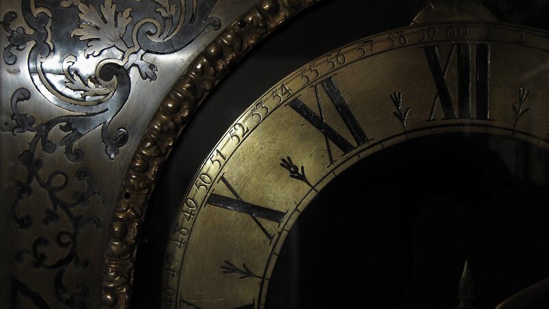 Ornate Clock Face — Gold
