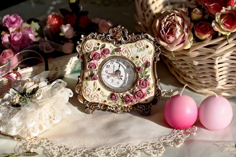 Ornate Clock with Roses — Pink