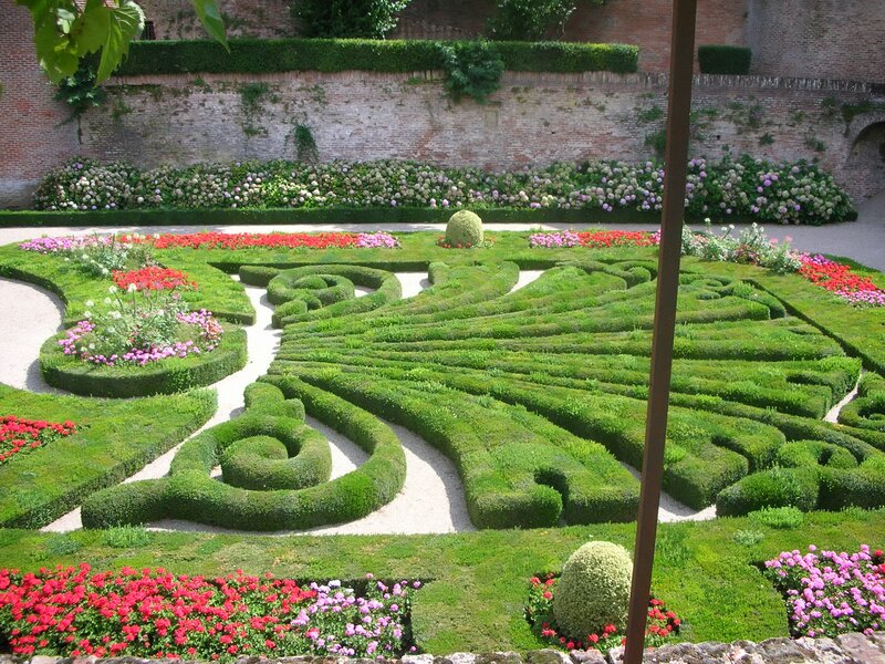 Ornate Garden Maze — Green, Serene