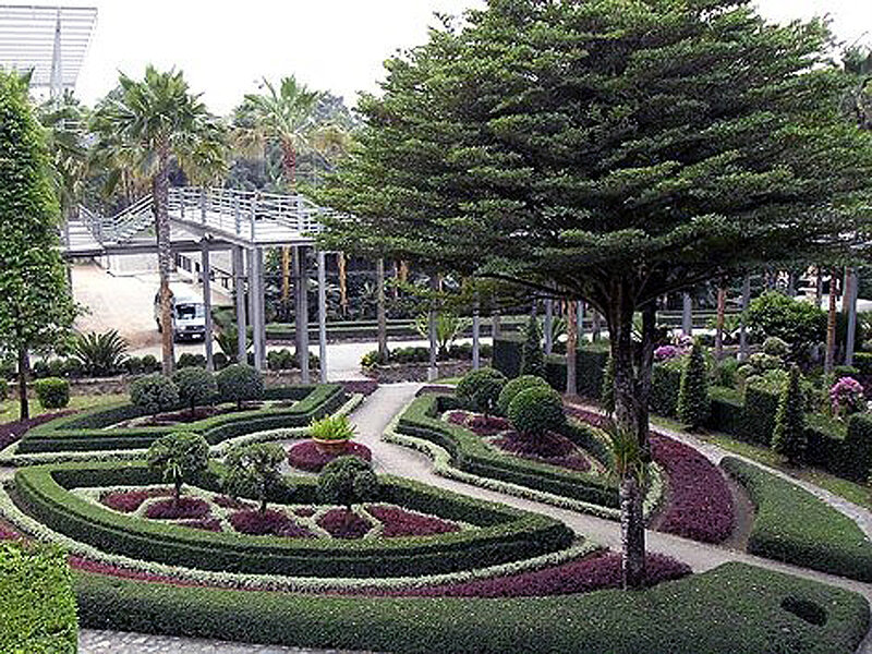 Ornate Garden Maze — Green