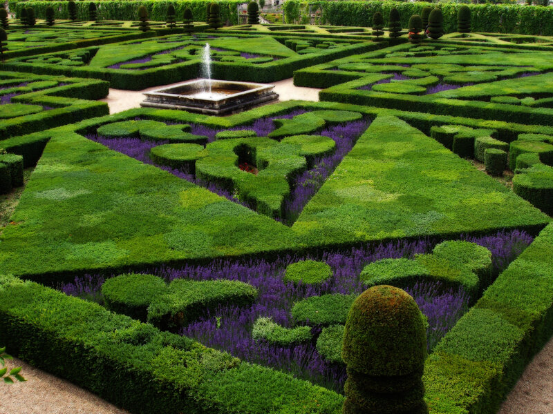 ornate garden with fountain
