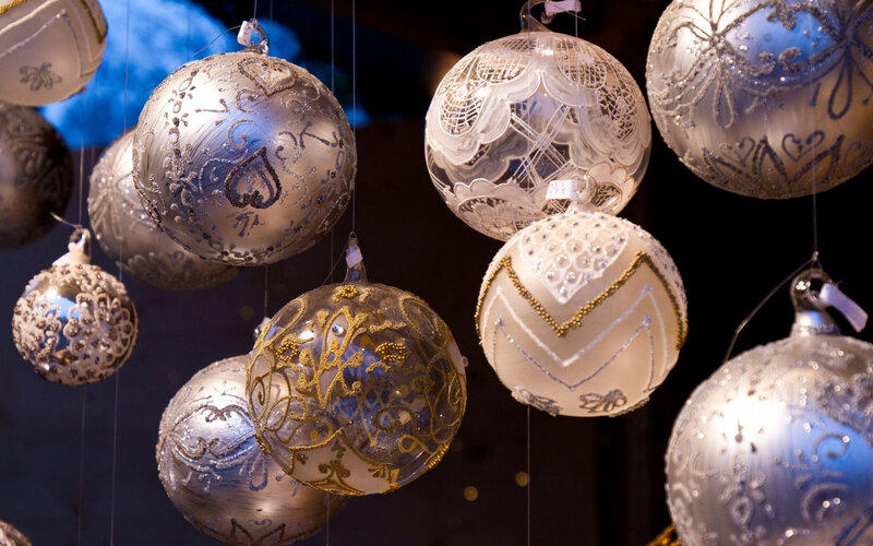 Ornate Hanging Ornaments — Silver