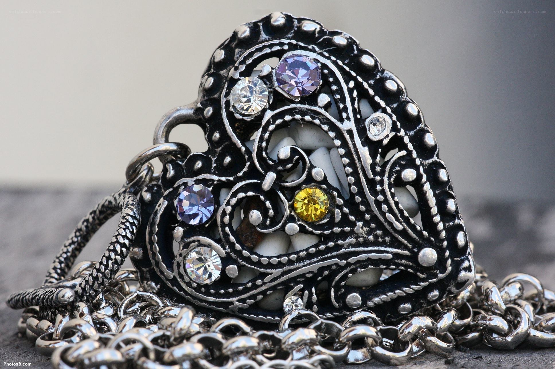ornate heart-shaped pendant