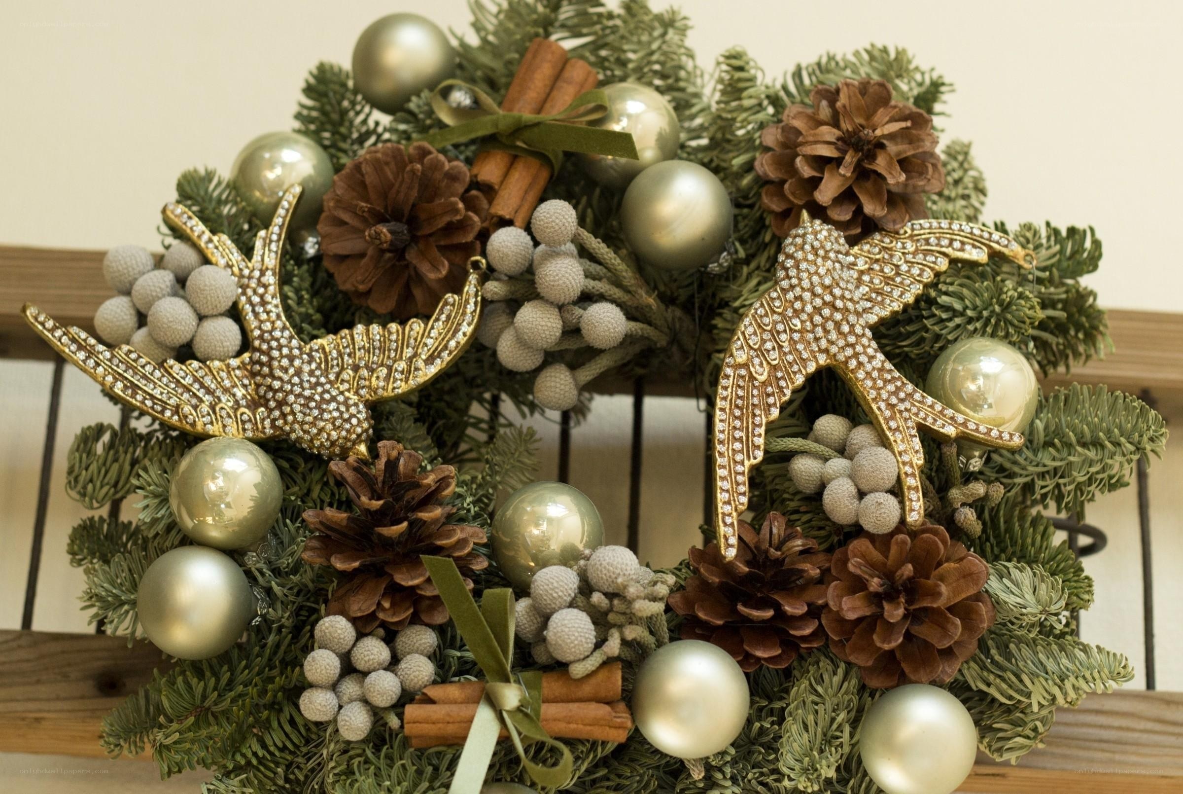 ornate holiday wreath