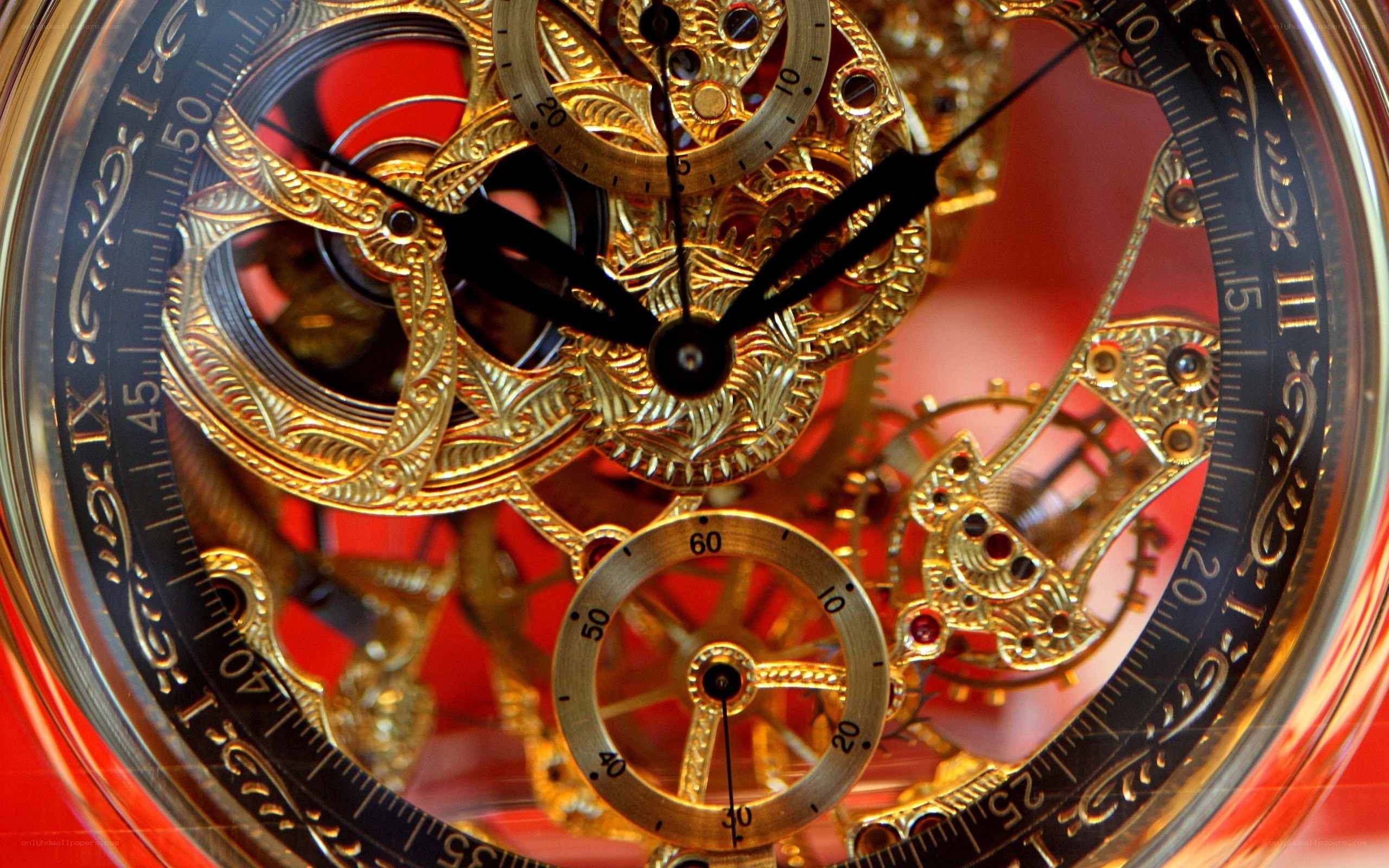 ornate mechanical watch movement