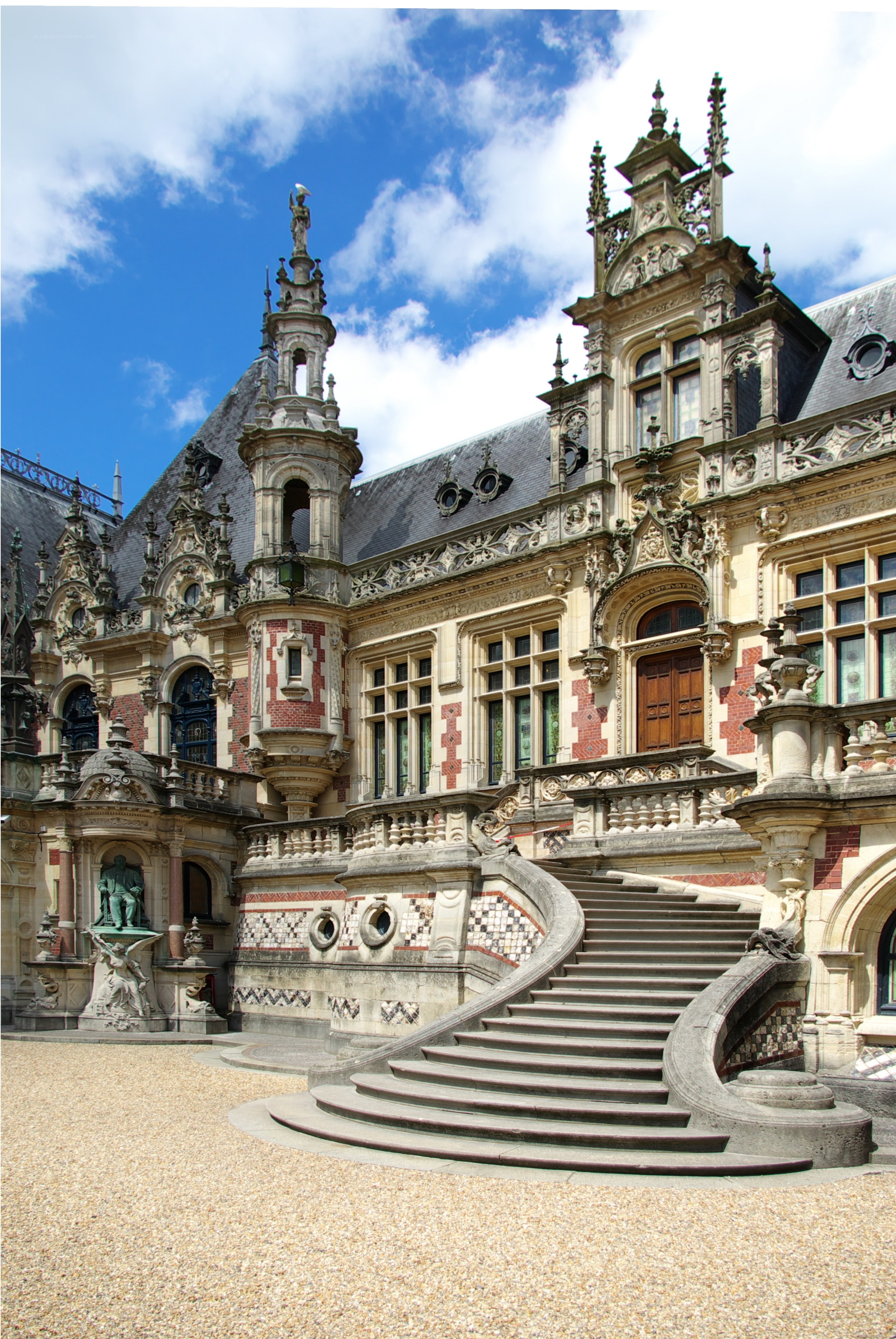 ornate palace courtyard