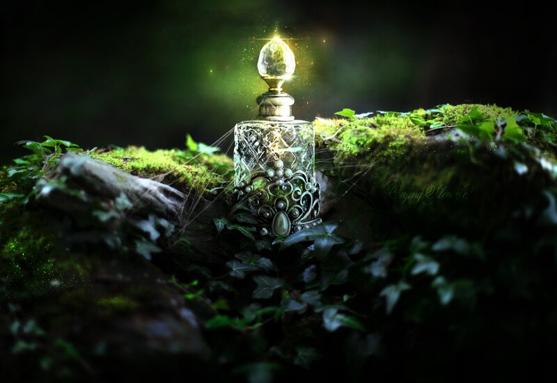 Ornate Perfume Bottle — Green, Mysterious