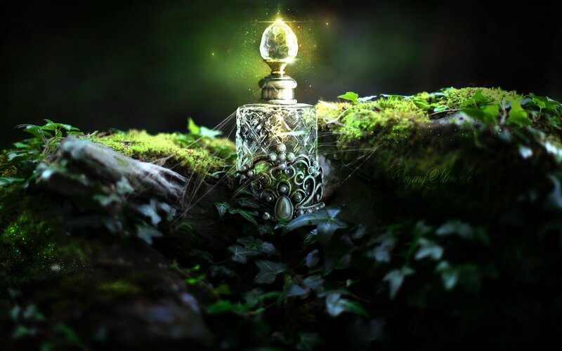Ornate Perfume Bottle — Green