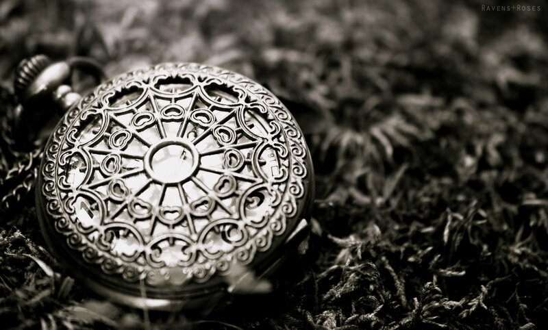 Ornate Pocket Watch — Black