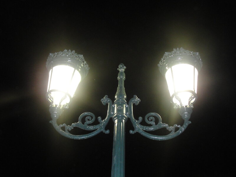 Ornate Street Lamp — Black, Dark