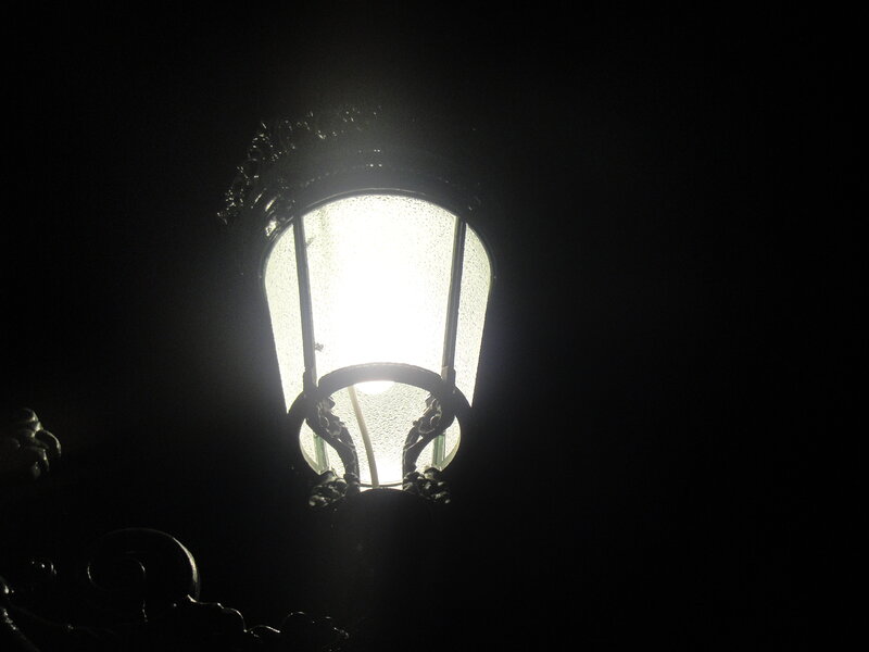 Ornate Street Lamp — Black