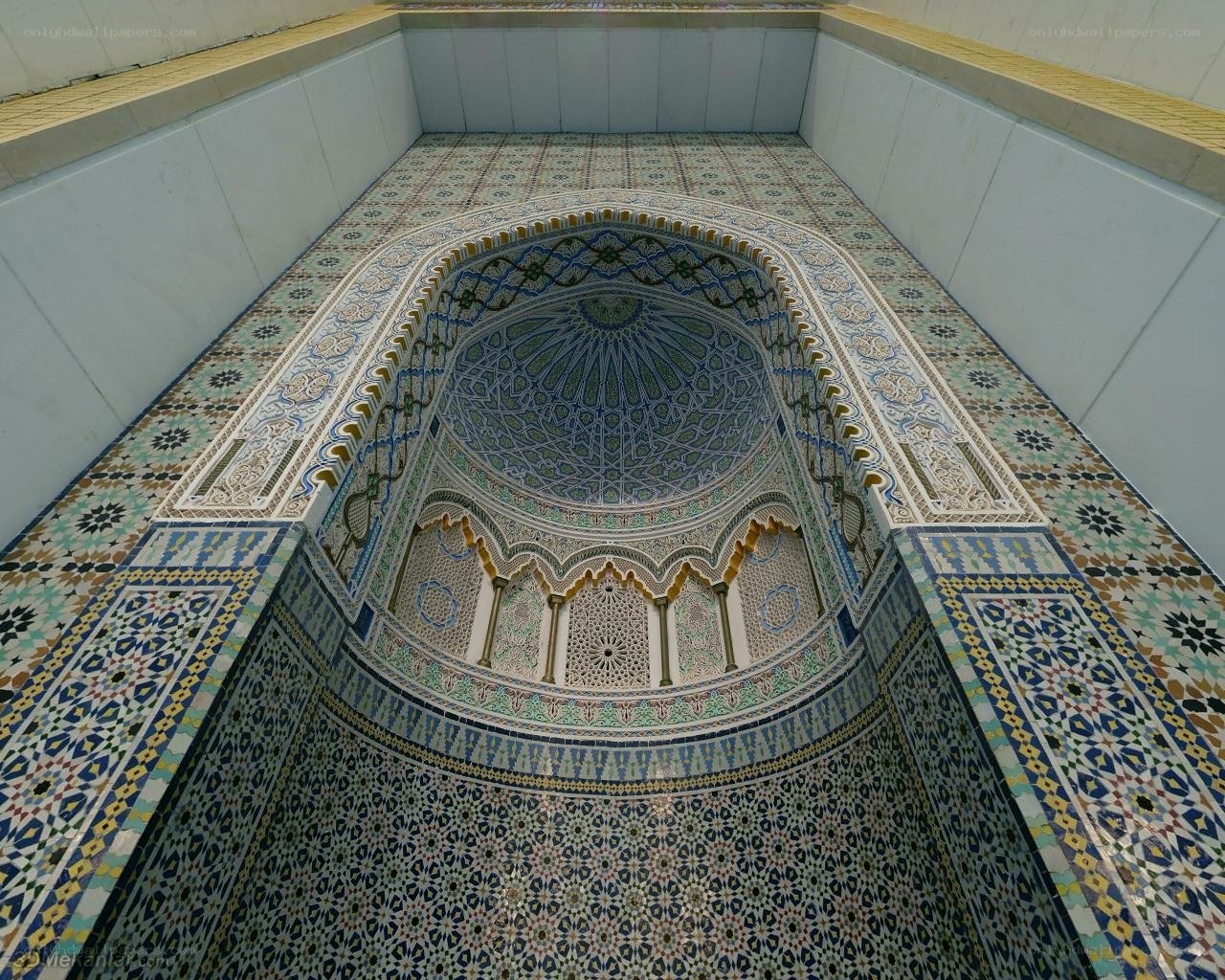 ornate tiled prayer niche
