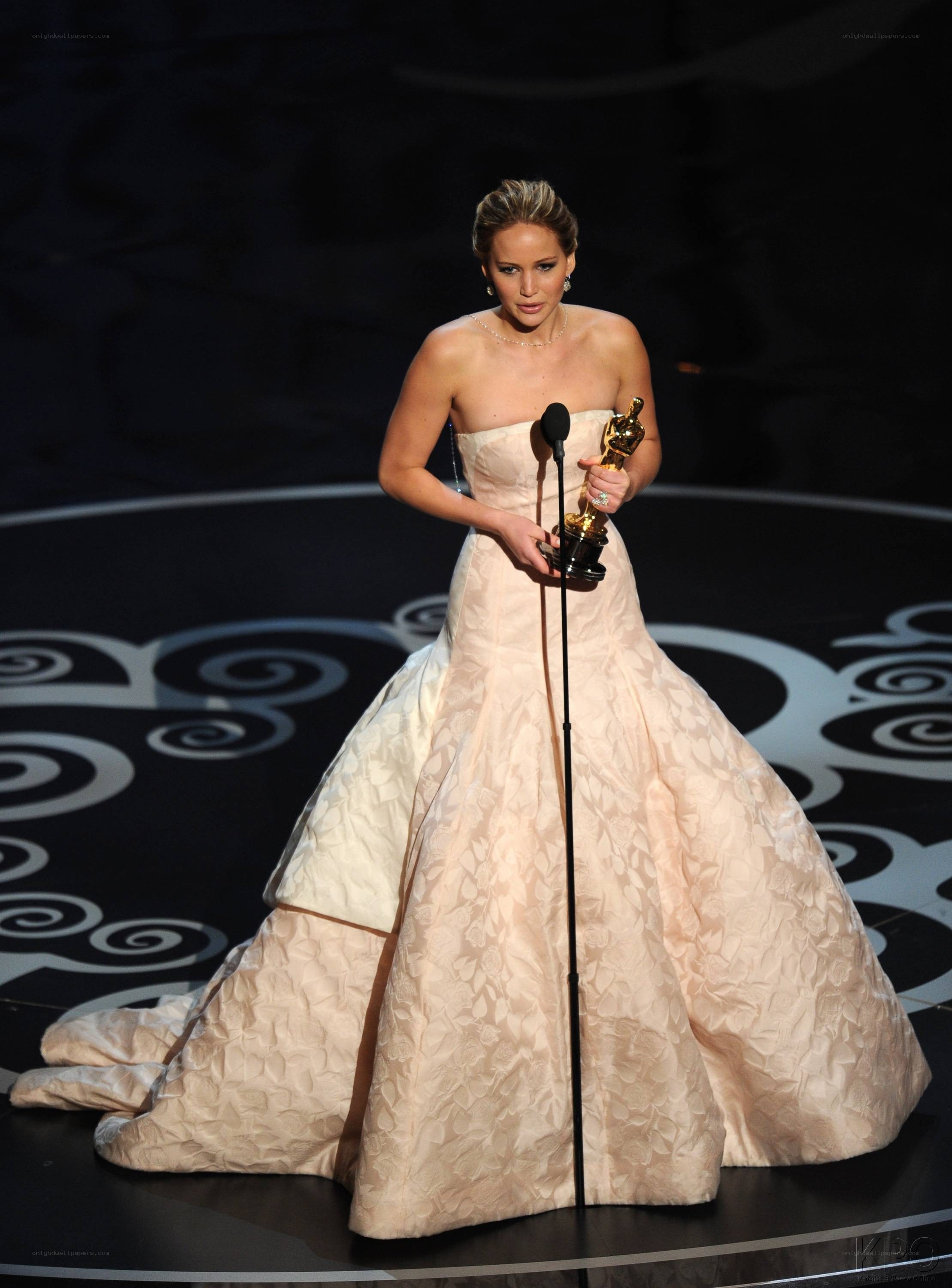 Oscar winner on stage