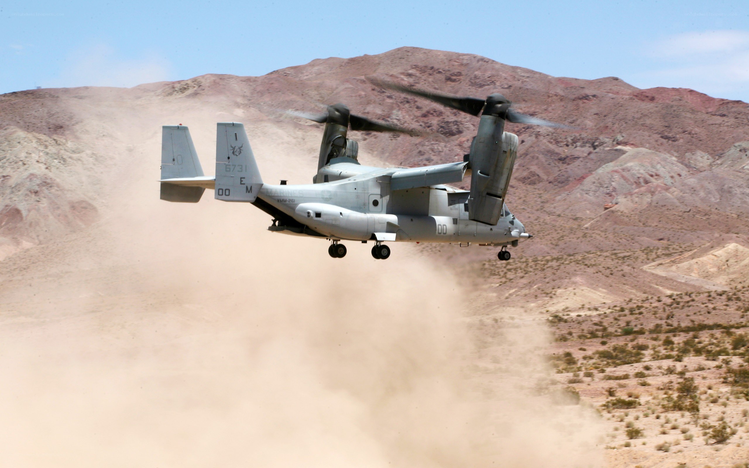 Osprey helicopter in desert