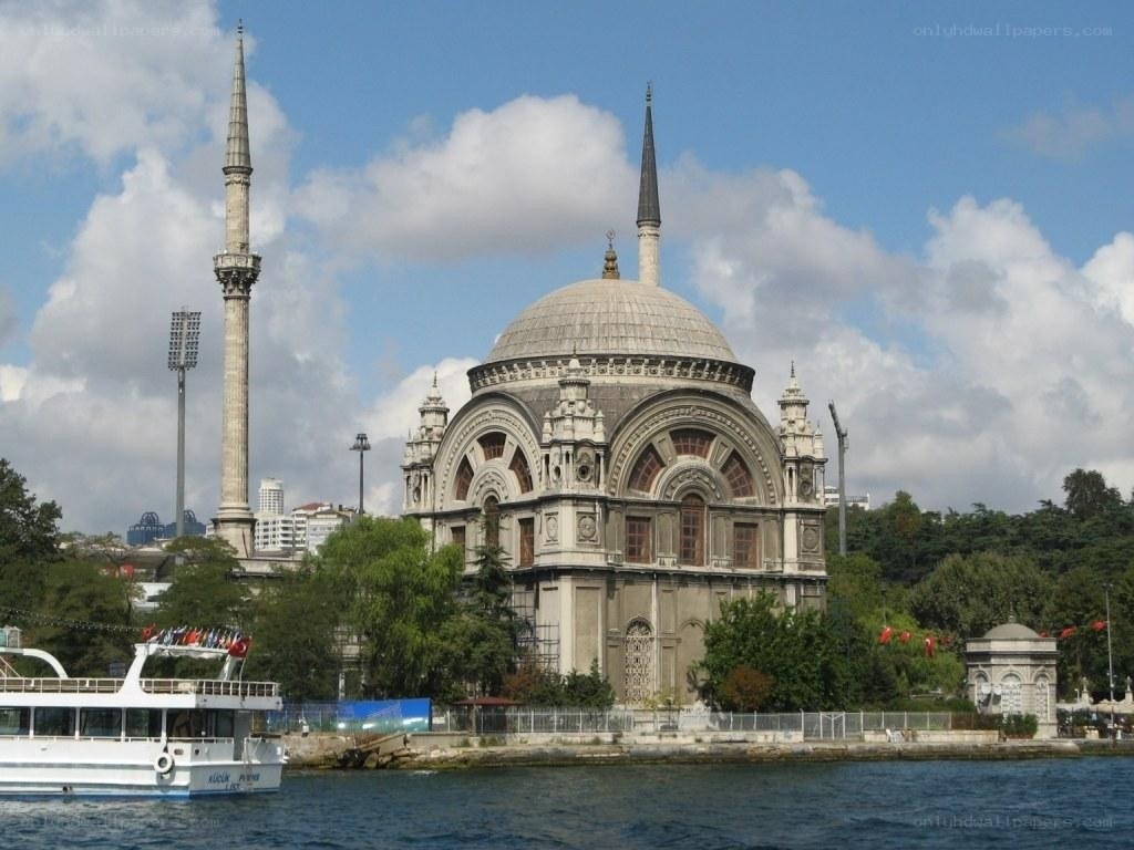 Ottoman mosque by the water