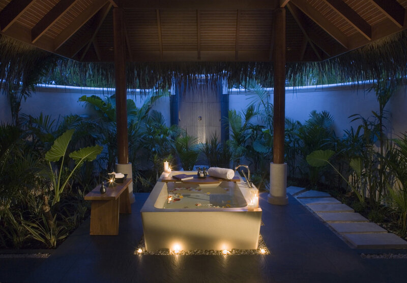Outdoor Bathtub at Night — Black