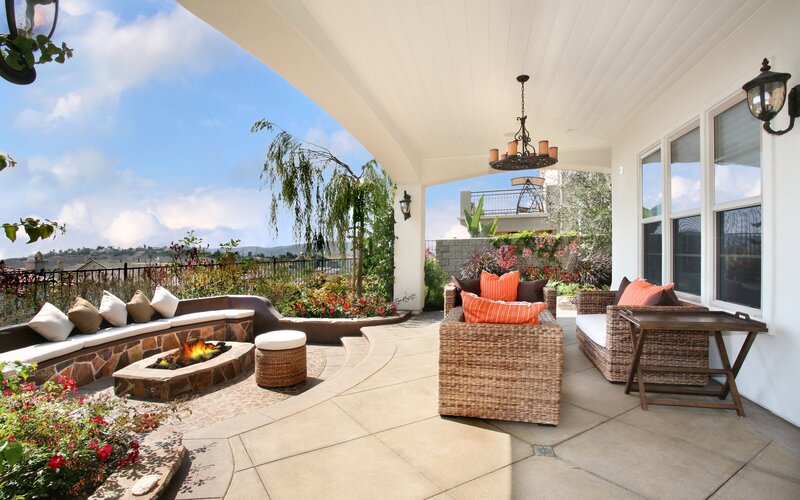 Outdoor Patio with Fire Pit