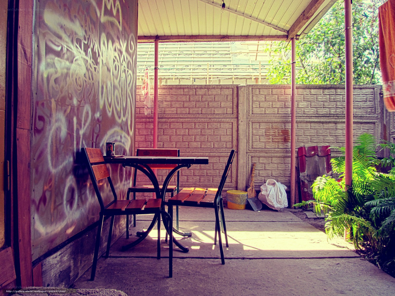 Outdoor table with graffiti wall