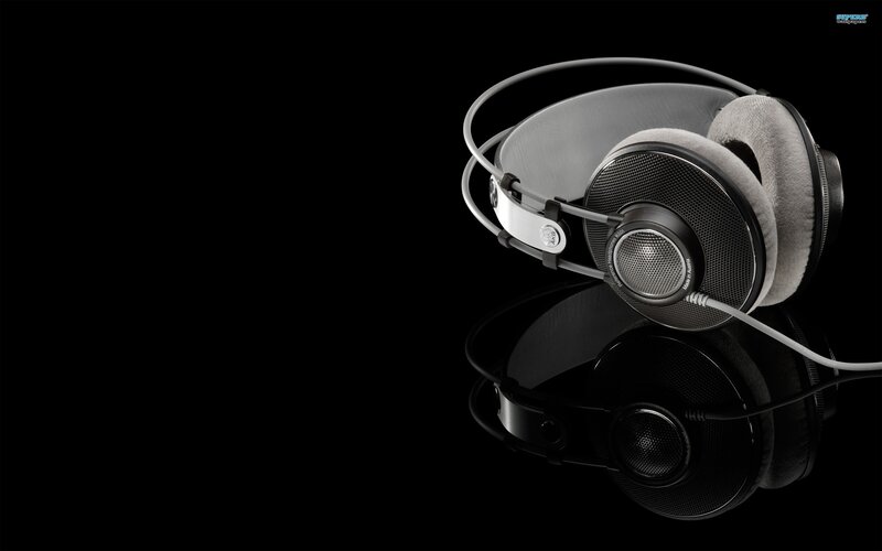 Over-ear Headphones — Black