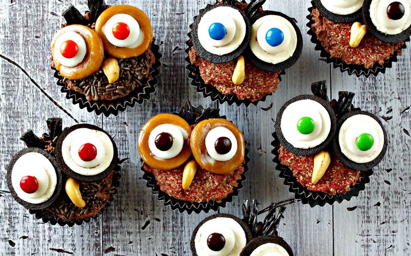 Owl-themed Cupcakes