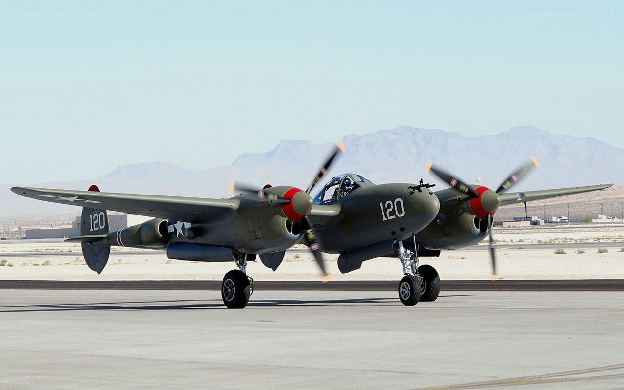 P-38 Lightning on runway