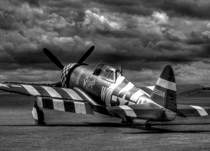 P-47 Thunderbolt Aircraft — Black