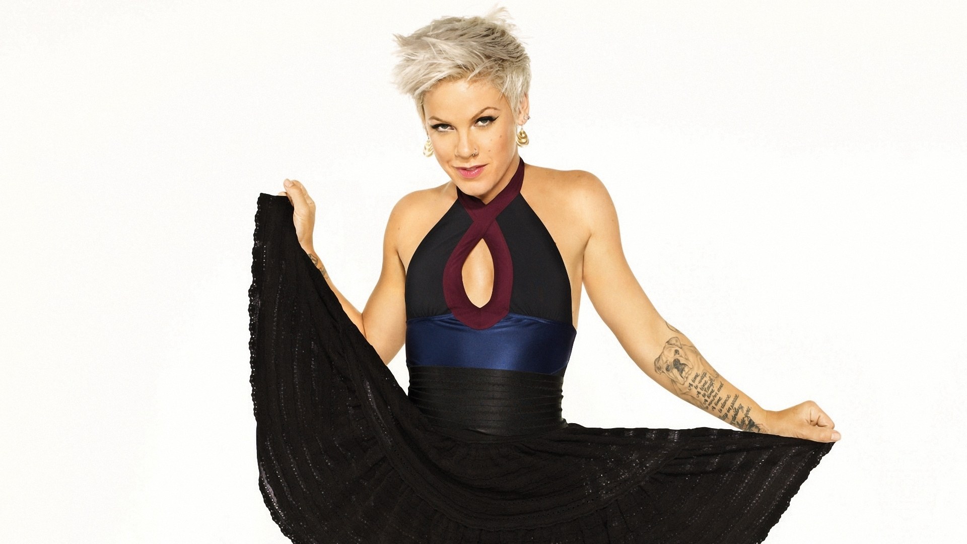 P!nk in a black dress