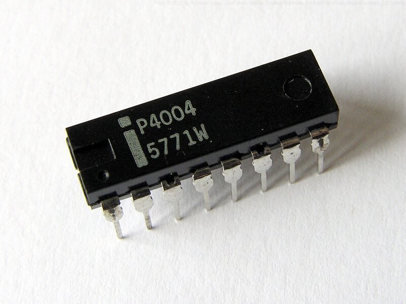 P4004 integrated circuit chip