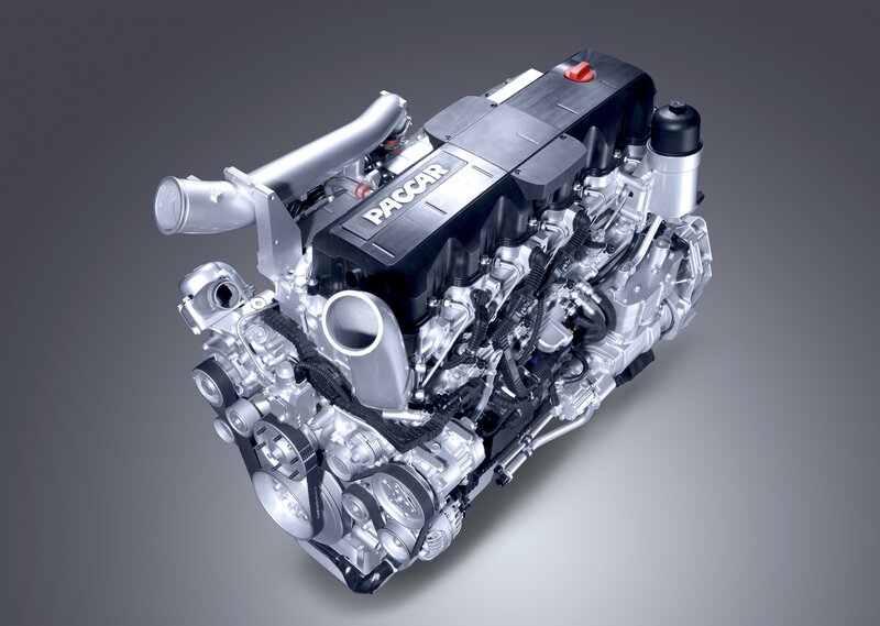 Paccar engine assembly