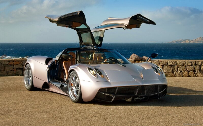 Pagani Huayra by the sea