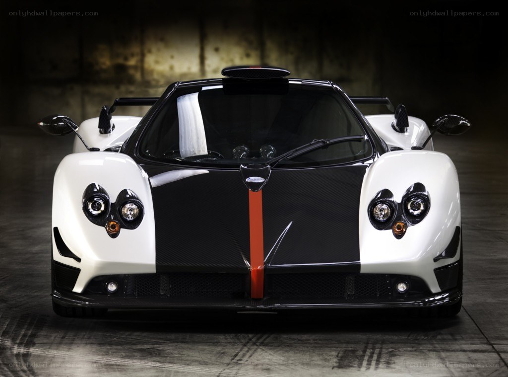 Pagani Huayra front view