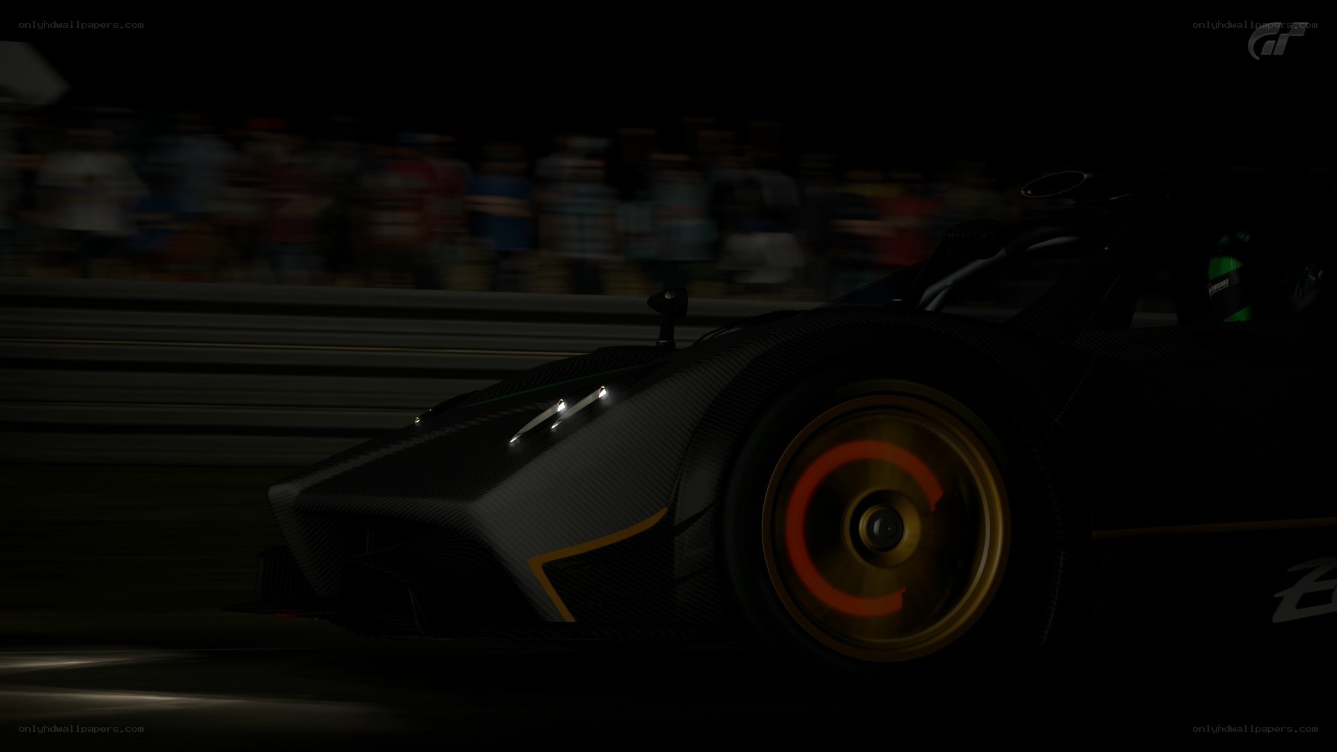 Pagani Huayra in motion