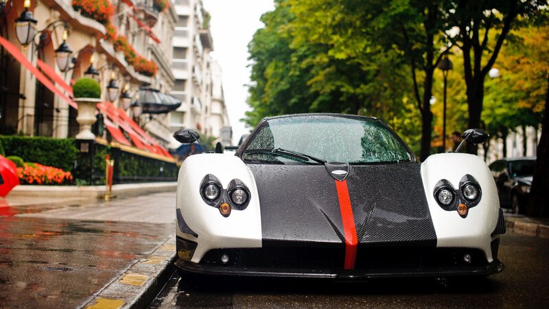 Pagani Huayra on a rainy street