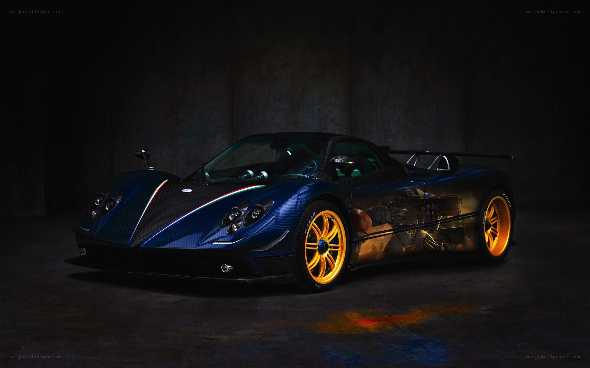 Pagani Huayra with custom livery