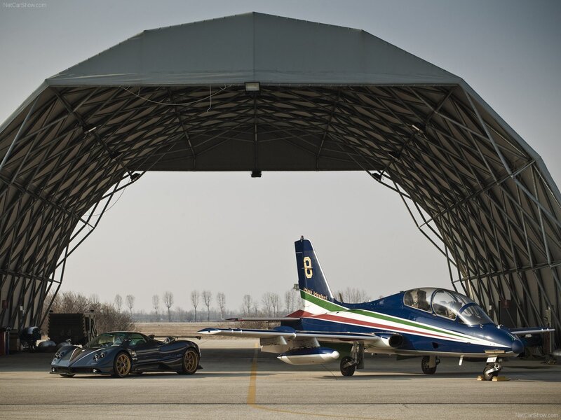Pagani Zonda and jet aircraft