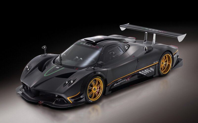 Pagani Zonda R race car