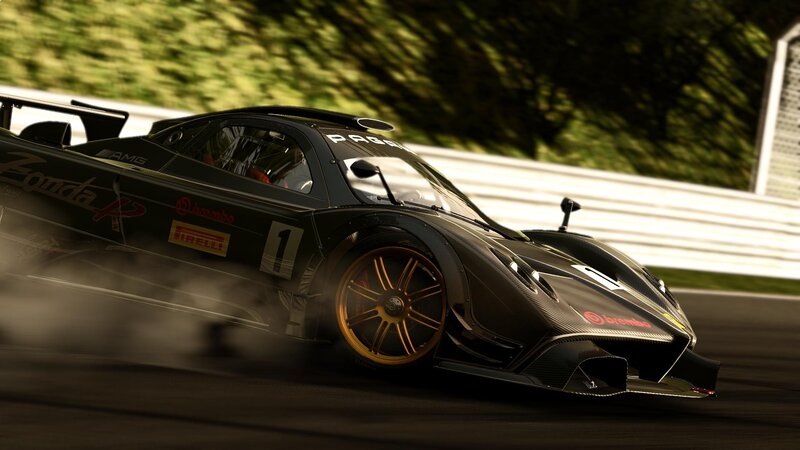Pagani Zonda R racing on track