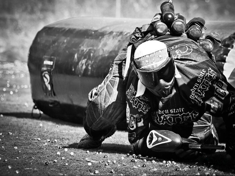 Paintball Player Crouching — Black