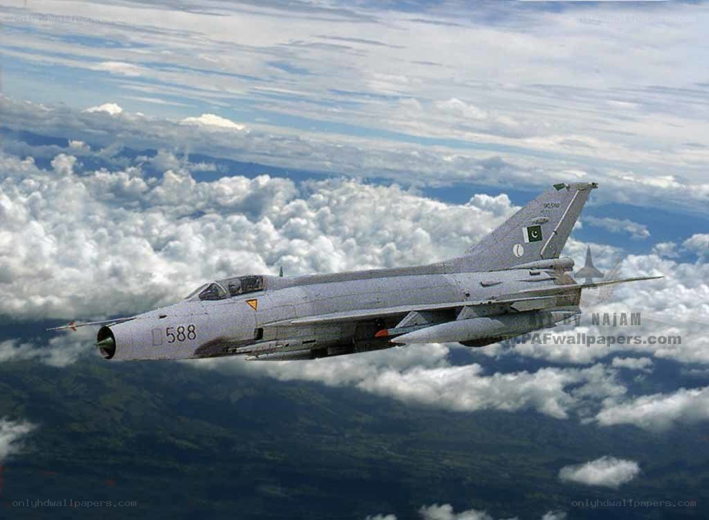 Pakistani fighter jet in flight