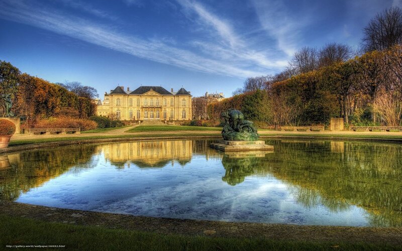 Palace and garden reflection
