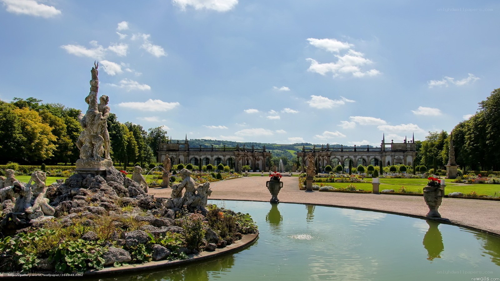 Palace garden with fountain